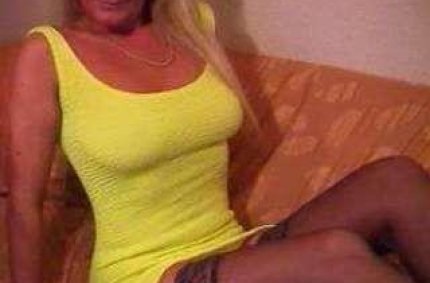 Profil von: Aymee - LiveSearch-Tags: cam girl, votzenrasiertmuschi