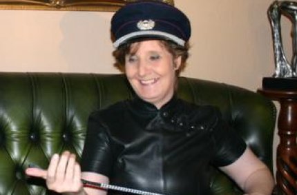 Profil von: Herrin Leonie - LiveSearch-Tags: rasur der muschi, amateur web cams