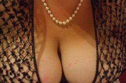 Profil von: Porno Queen XL - sex chat forum, live web cam girls